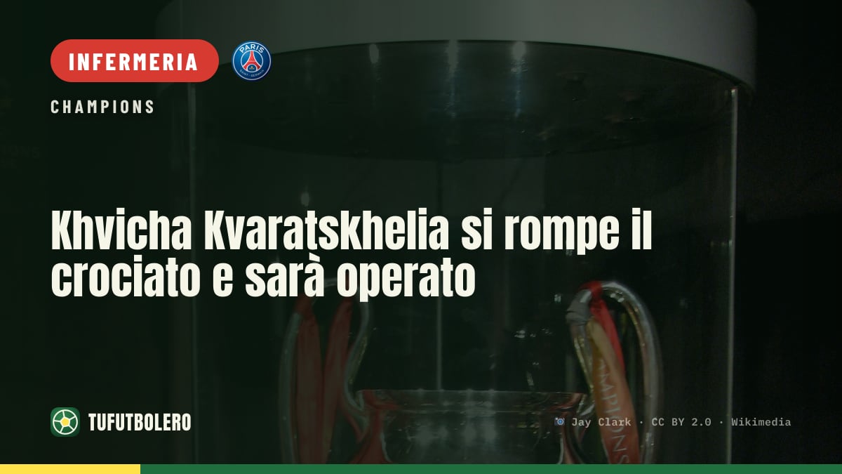 Khvicha Kvaratskhelia si rompe il crociato e sarà operato
