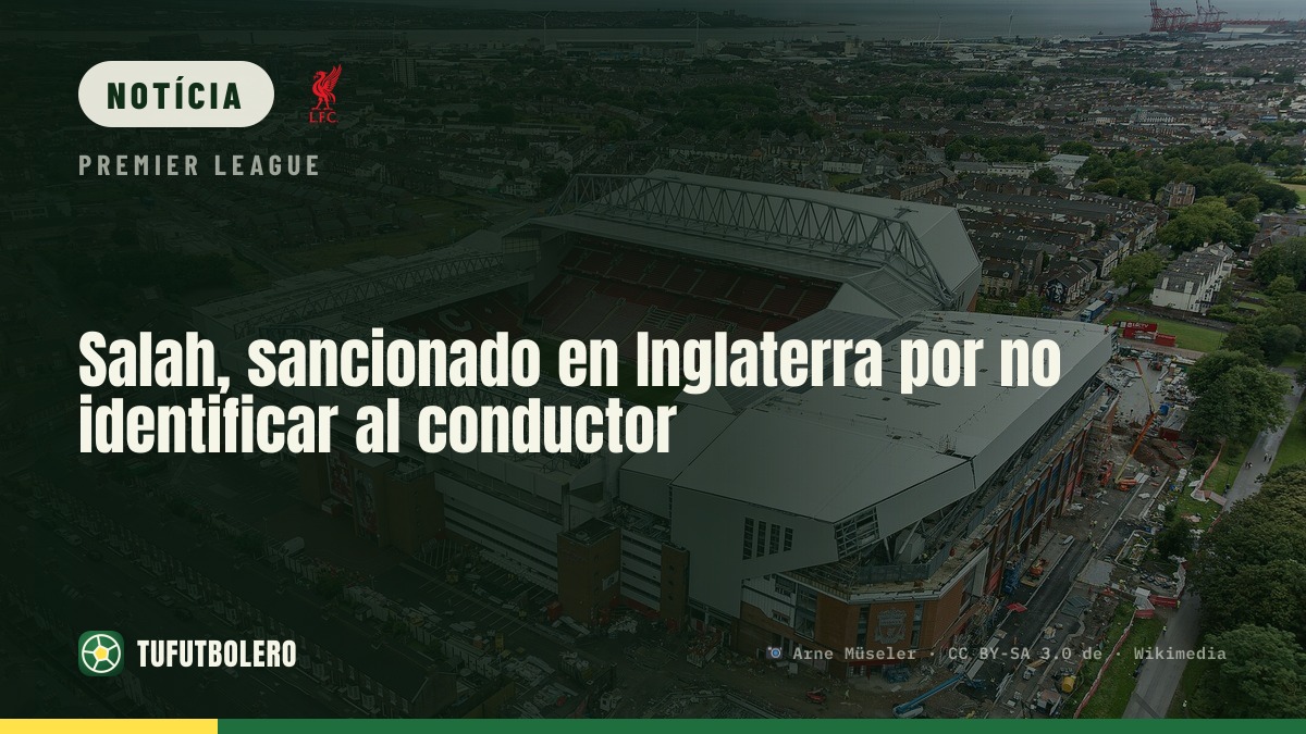 Salah sancionado na Inglaterra por não identificar o condutor
